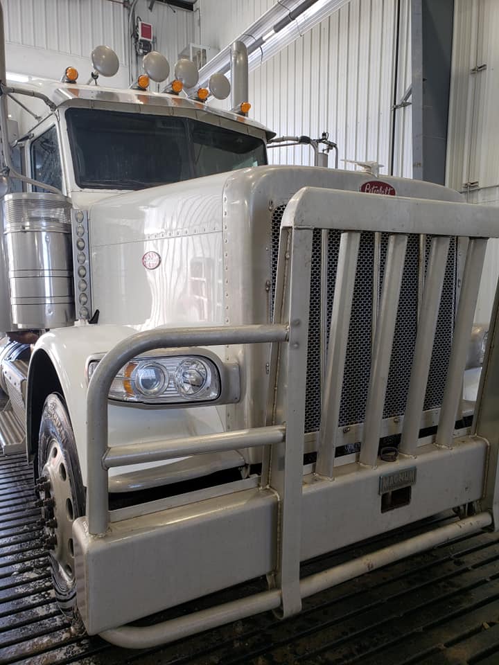 PridePolishing's tweet photo. Is your rig in need of a little PRIDE?  Contact @PridePolishing
 and we'll make that beauty shine!
Call Jaymee at (780) 933-8694
https://t.co/RVhGjDDo8U https://t.co/xY0w6qWigX