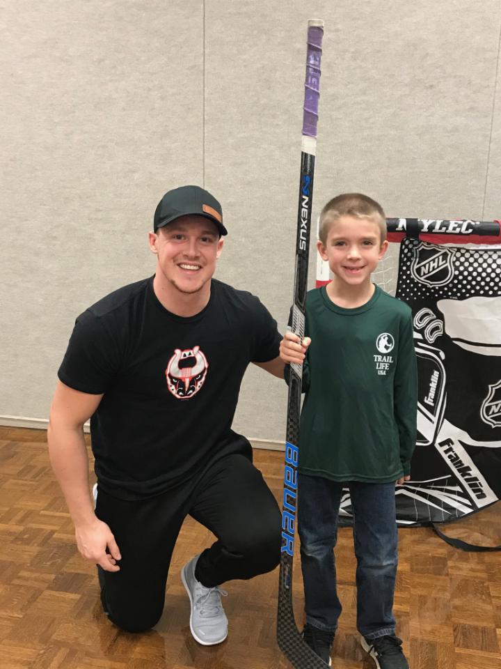 TLAL254's tweet photo. Big thanks to former @AlabamaHockey forward Nick Snead and to Kasey Kulczycki, Cole Stallard, and assistant coach Craig Simchuk of the @BullsBirmingham for teaching us about ice hockey tonight! Looking forward to going to the game on the 25th! https://t.co/KkQZrfO7Ij
