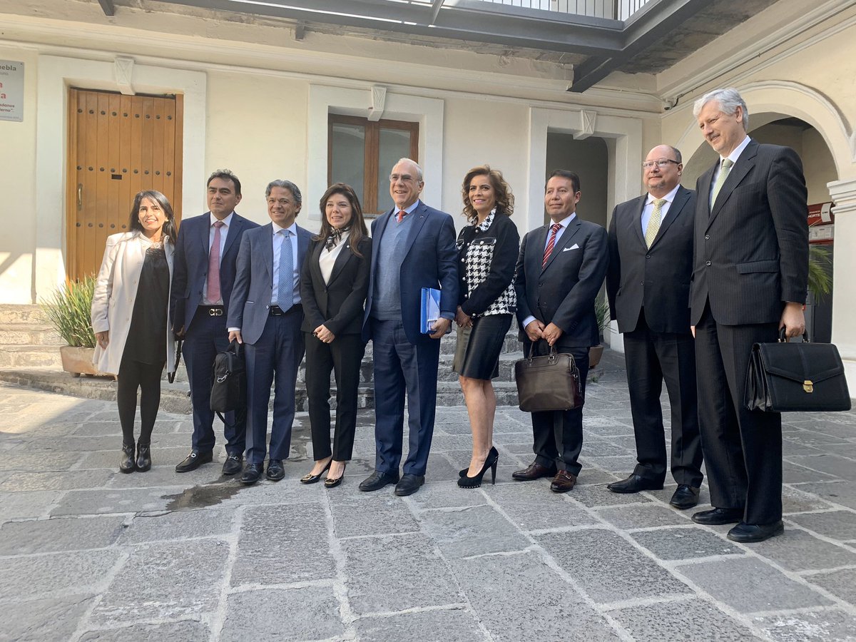 M_GerardoFlores's tweet photo. Los equipos de #PoliticaRegulatoria de #OCDE #OECD y de #MejoraRegualtoria e innovación gubernamental de @Gob_Puebla estamos listos para iniciar trabajos para rediseñar el servicio público del estado de #Pueba, a través de la #mejoraregulatoria. Arrancamos!! https://t.co/4n4hqDHSEo