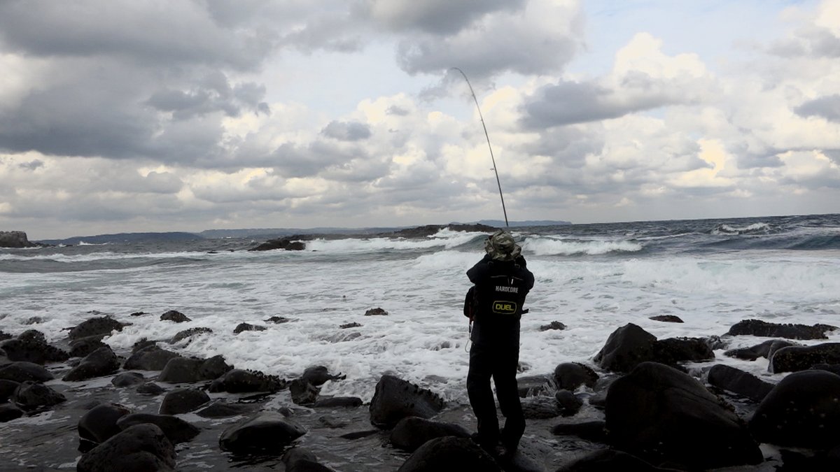 gachitsuri_TV's tweet photo. スリリングなファイトを支えた💪HARDCORE X4プロ ロックショア🎣今週の視聴者プレゼントにもなっています🎁✨
#ガチ釣り #入江真一 #長崎県 #壱岐 #DUEL
📮ご応募は番組公式HPまで
https://t.co/KHUqI5DCUz https://t.co/mIsekQR6eK