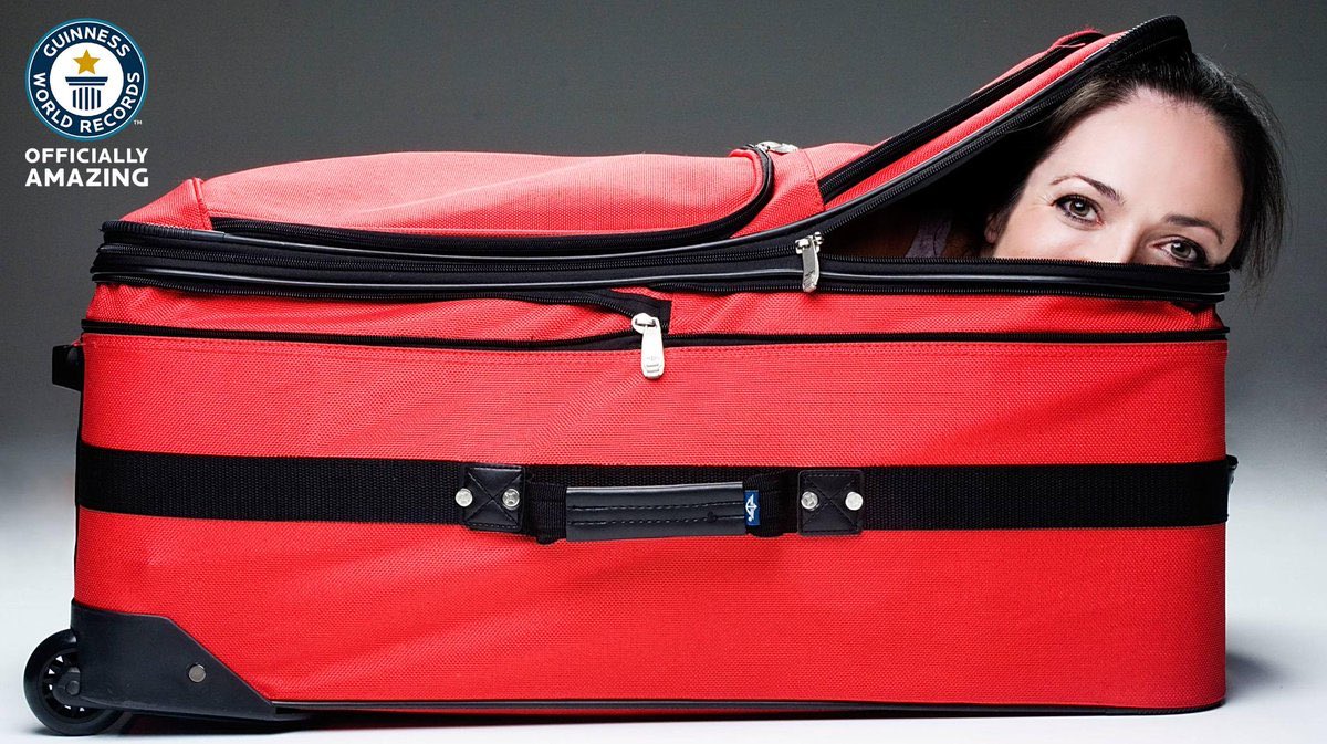 TheBachelor2022's tweet image. The first episode of #TheBachelor with no context