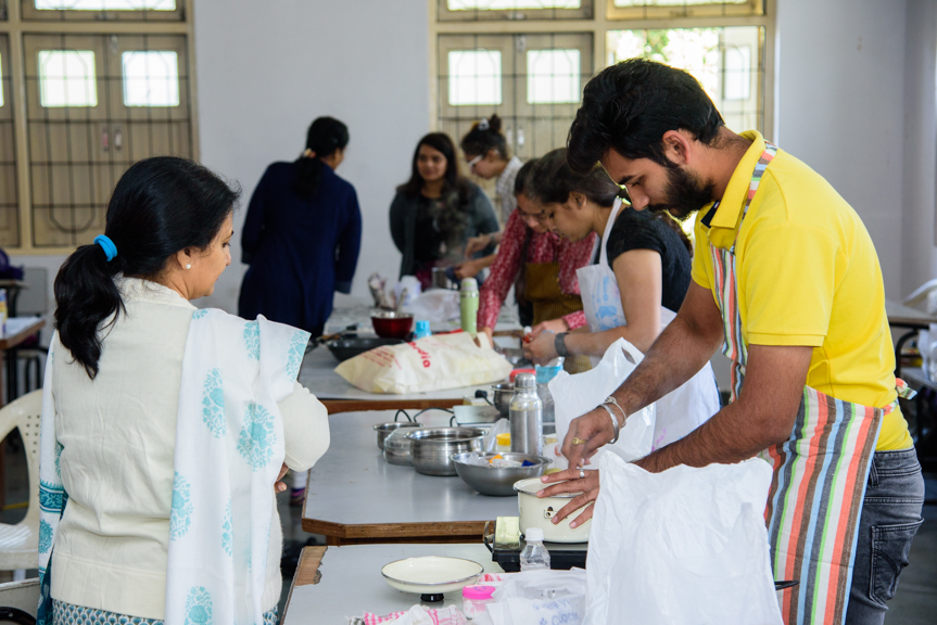 ghgddn's tweet photo. Events for Day 1
Mastercook
PPT making
Musical tambola
Tik Tik tancer
#Jazbaa_2020 #event #fun #Learn_with_fun #GhgDdn #GhgDdn_rocks #WeTheBest #OETCampus #NationalWinningAwardCampus https://t.co/E5OhBsQrxb