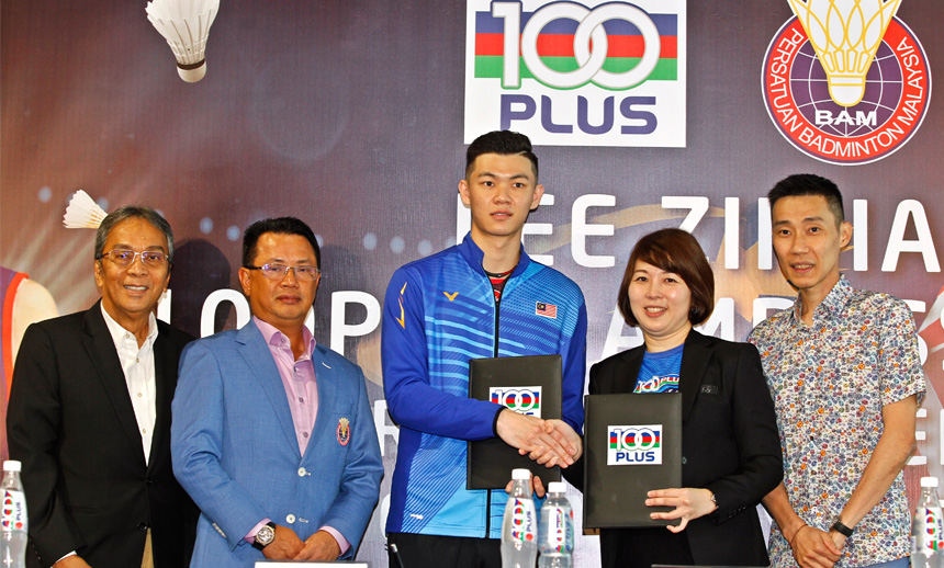 Fast-rising Malaysian singles ace, Lee Zii Jia, has followed in the footsteps of world badminton legend and national icon, Datuk Wira Lee Chong Wei, to become a 100PLUS Brand Ambassador. 
Read More : lnkd.in/fuwXy_Y
#100PLUS #LeeZiiJia