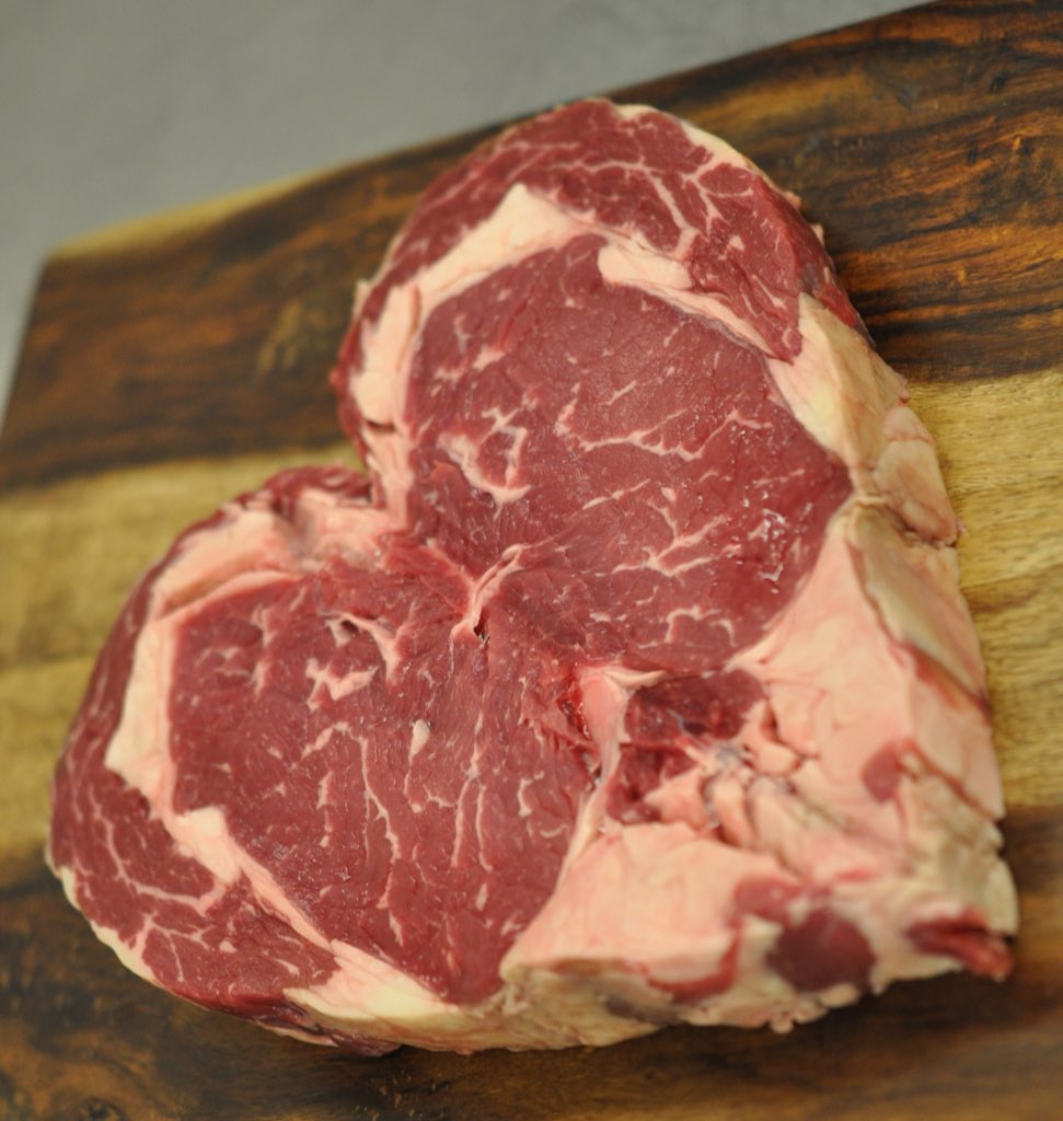 If I were on the bachelor I would give him heart shaped ribeyes when I walked out of the limo and say “it’s a pleasure to ‘meat’ you”...if that doesn’t win me the first impression rose, it’s not a game I want to play