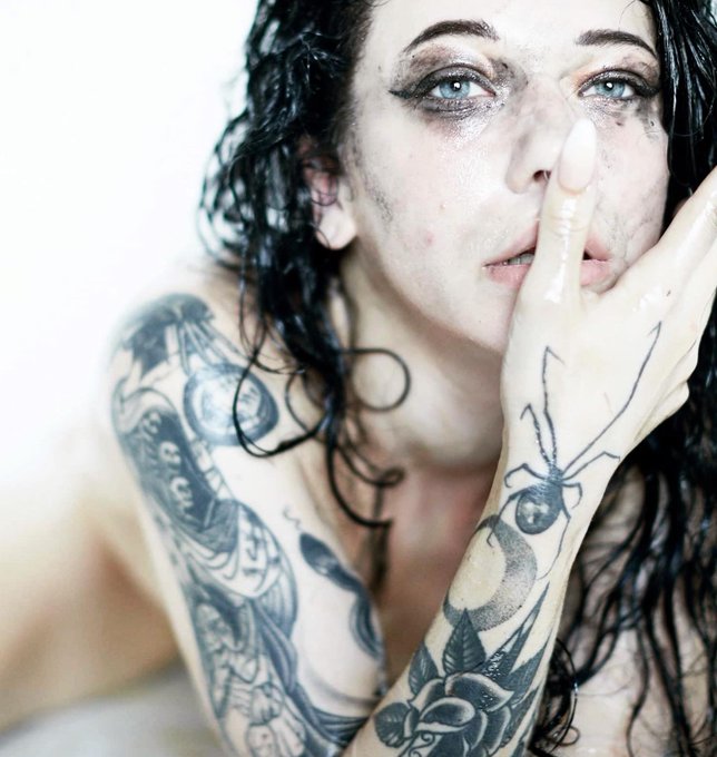 I&rsquo;ve just uploaded the most amazing bundle of over 40 photos to my OnlyFans 🤤  Link in bio, check them