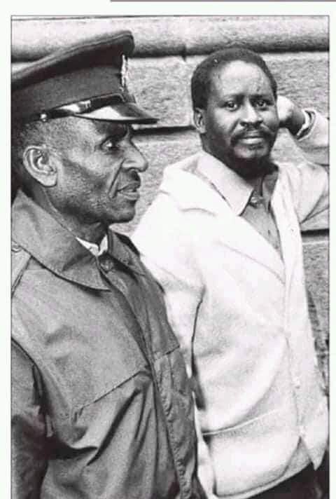 \"You cannot forget the past, but you can forgive it\". ~ Raila Odinga
Happy birthday Baba! May you live long..... 