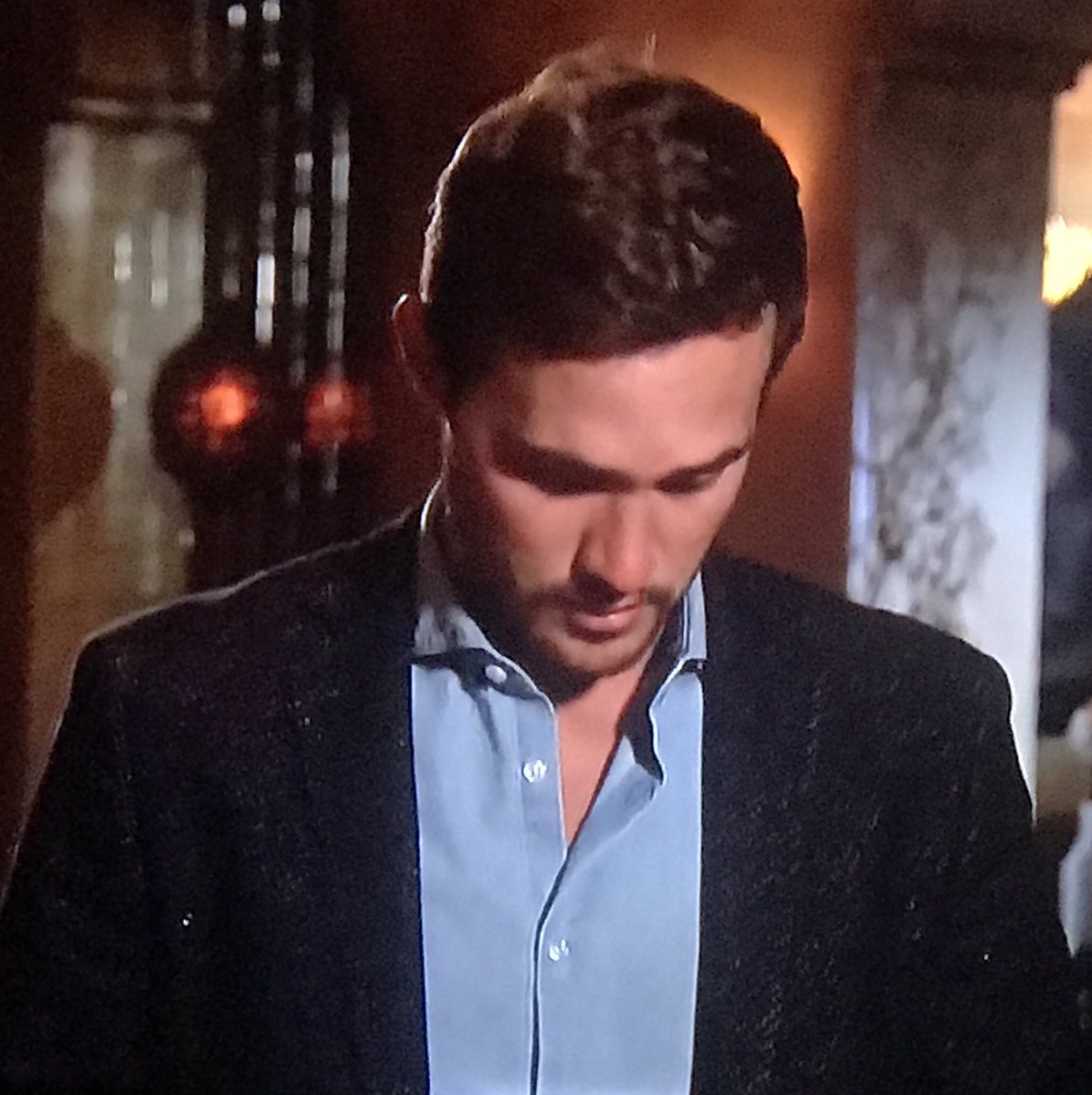 TheFinalRosee's tweet photo. Two star crossed lovers, stuck in binding ABC contracts. 

#TheBachelor https://t.co/fNoRIwdz9n