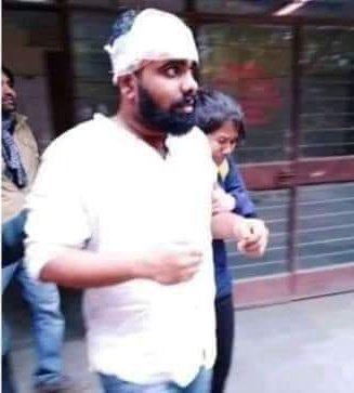 chathootti's tweet photo. Severely injured JNU comrade: Morning -> Afternoon -> Evening

Comrade seems fully recovered as soon as he set foot in Kerala. There's a reason why Kerala tops the national health indexes. 😀 https://t.co/Z91oAZVWj7