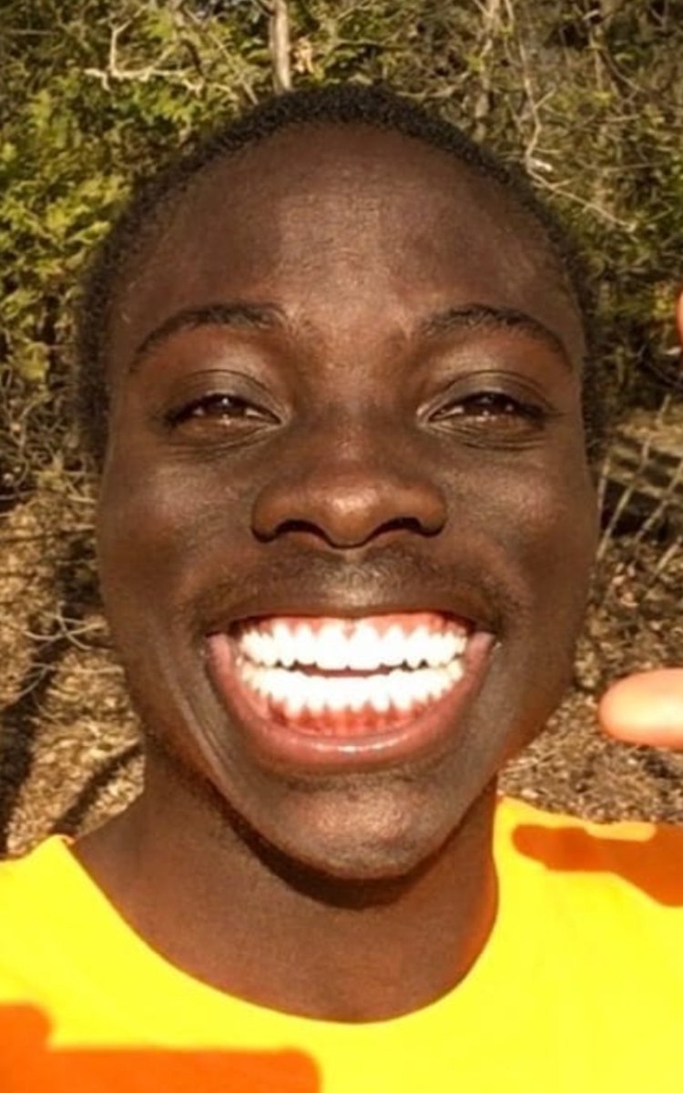 leon_houser's tweet photo. Perfect teeth and smile! https://t.co/6vcYlViy7D