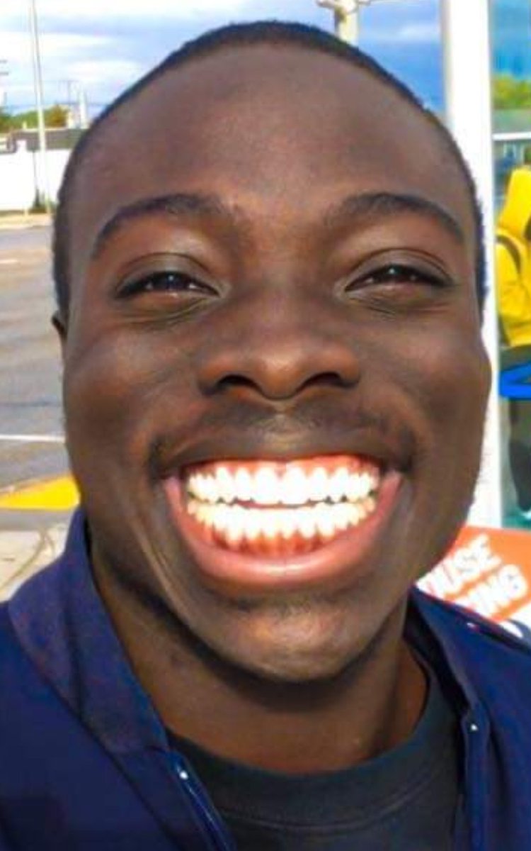 leon_houser's tweet photo. Perfect teeth and smile! https://t.co/6vcYlViy7D