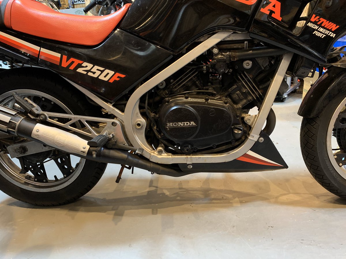 履き心地◎ VT250FE アンダーカウル | tatihome.com