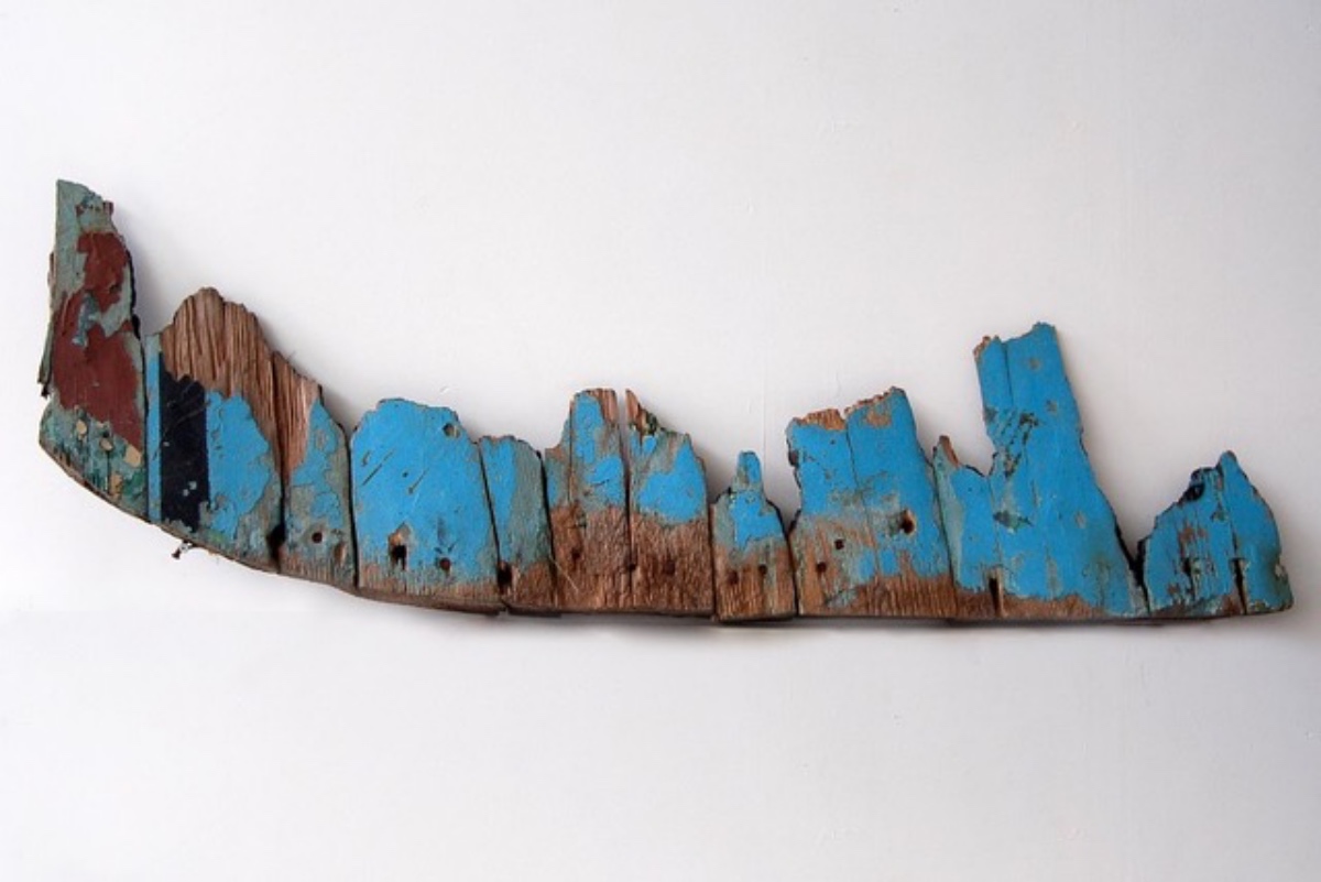 Last year, during the #TheLGOpen2019, the <a href="/Artlyst/">Artlyst</a> Prize was awarded to "Leave or Remain" by <a href="/maya_ramsay/">Maya Ramsay</a>.

"Using the remains of a shipwrecked migrant boat, she created an #artwork on the fence of politics and aesthetics."

Read more on <a href="/theartiscape/">The Artiscape</a>: theartiscapegallery.com/winners-announ…