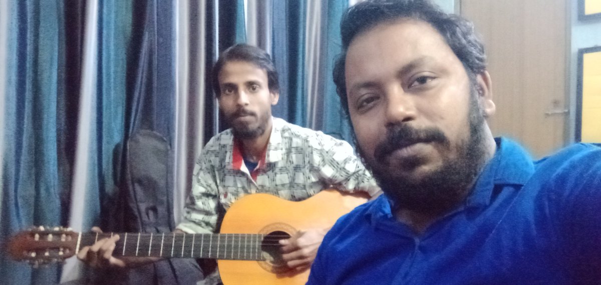 avishekmusic's tweet photo. Music time https://t.co/RHQdqP7ei5
