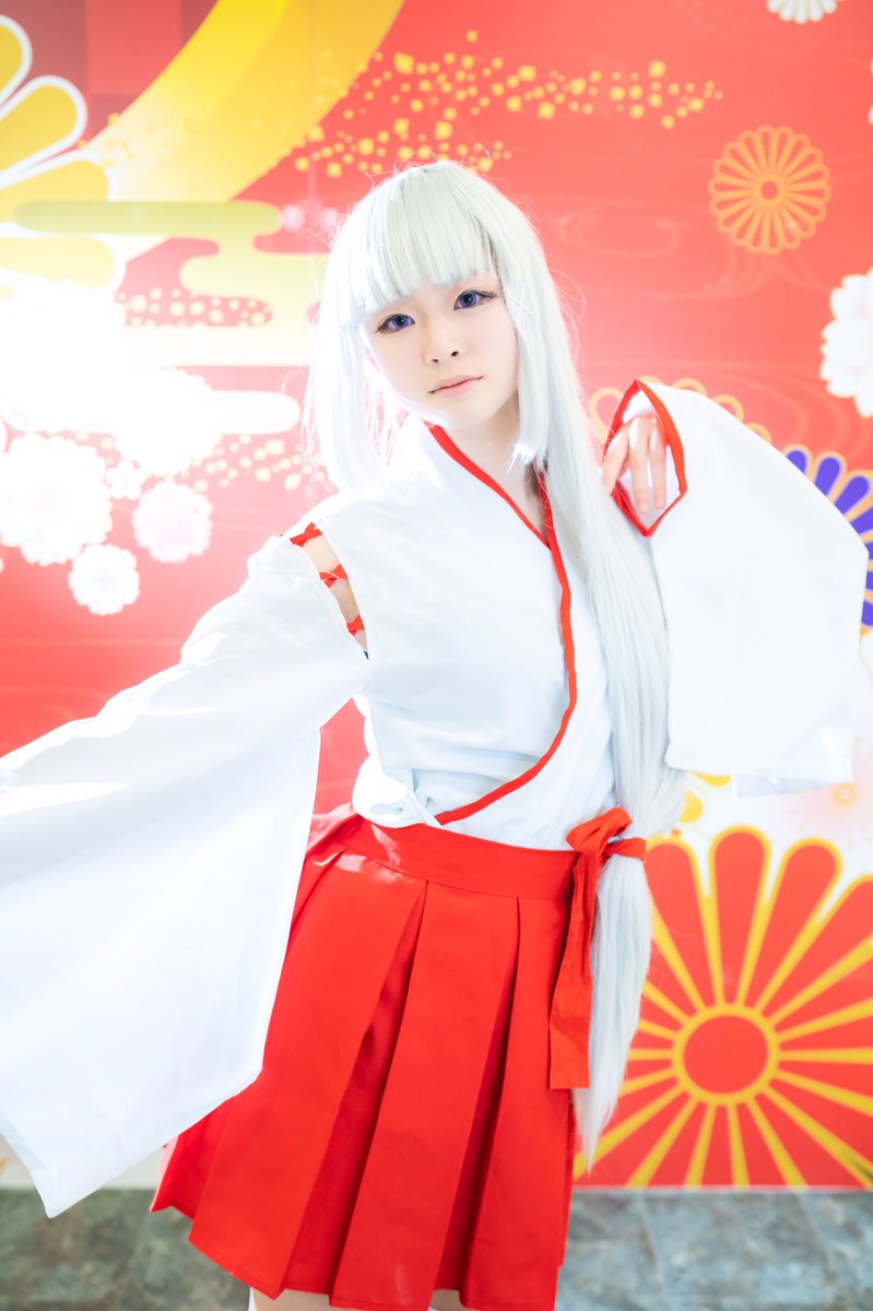 月星 加工詐欺師 على تويتر Yuji103 撮って頂きました この日は創作巫女エミリアだったけど 髪の結び方変えて 創作巫女という形で撮って頂きました