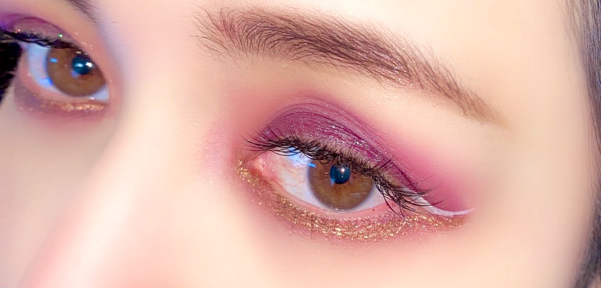 秋 鮨 Auf Twitter 上瞼 Issa 下瞼 Bae Baeの上にcolorpopのブロンズカラーのラメライナーを重ね 目尻にcolorpopの白アイライナー むらさき色の 茄子ビーナス おかあさんといっしょのお姉さんだぅた たくみお姉さんの曲 T Co 6ug4glmkkv