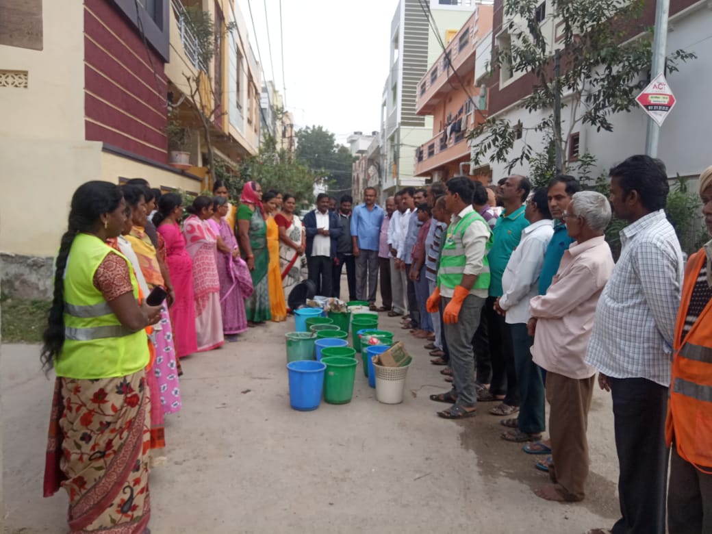##Swachh Kapra🙏🙏
 
Awareness program along with Association members on Segregation of wet and dry garbage in Sivasai Nagar colony, Kushaiguda .<a href="/GHMCOnline/">GHMC</a> <a href="/KTRTRS/">KTR UPDATES</a>