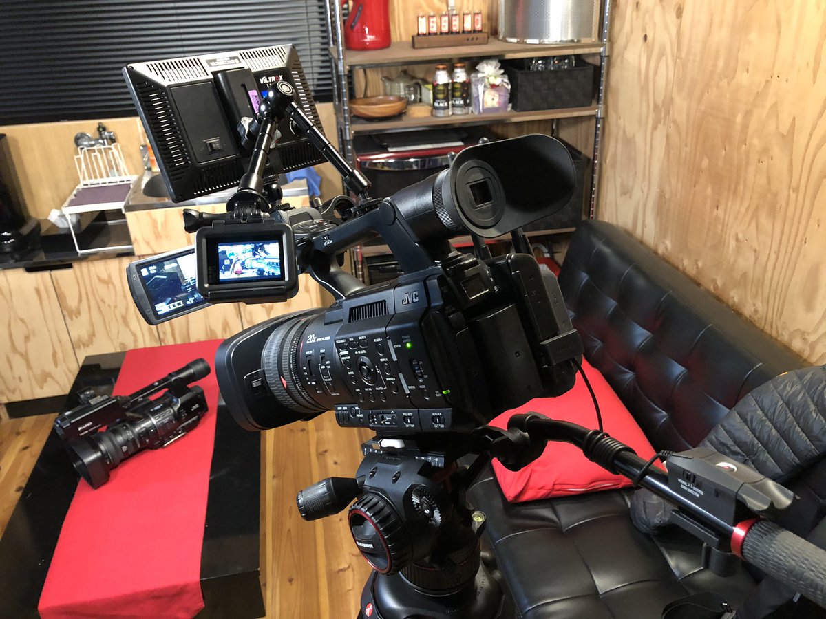 TimecodeLab's tweet photo. JVC GY-HC550のテストも佳境。

#JVC #HC550 #GOPRO
 #雨降りなのが誤算 https://t.co/dfOGBoWKg0