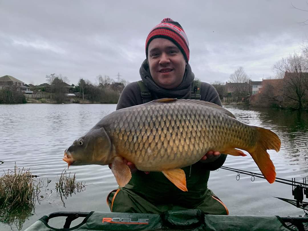 TaskaCarp's tweet photo. Team Taska are on the rampage!! This time it's Darrell Ross who had a blinding session netting 5 carp in total! 
Taska Baseline products giving perfect presentation everytime.
#teamtaska #taskacarp https://t.co/B8Y67D2e2k