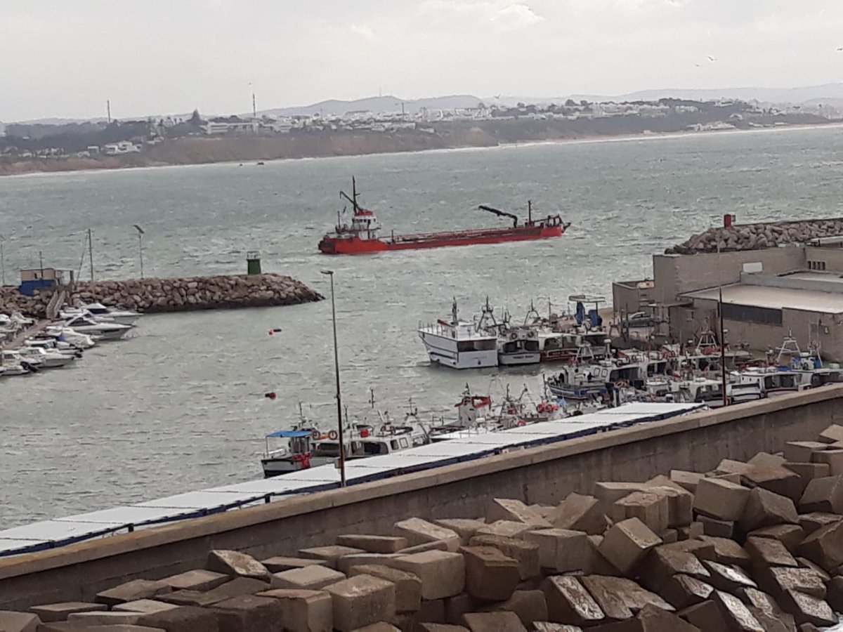 FomentoAND's tweet photo. 👉🏻⚓ El puerto de Conil  🛶 se someterá a un dragado de mantenimiento 🌊 que contará con un presupuesto de más de 1,3 millones de euros. #Cádiz

▶️ https://t.co/peLTKb35Us https://t.co/X1ZkeQooJ8