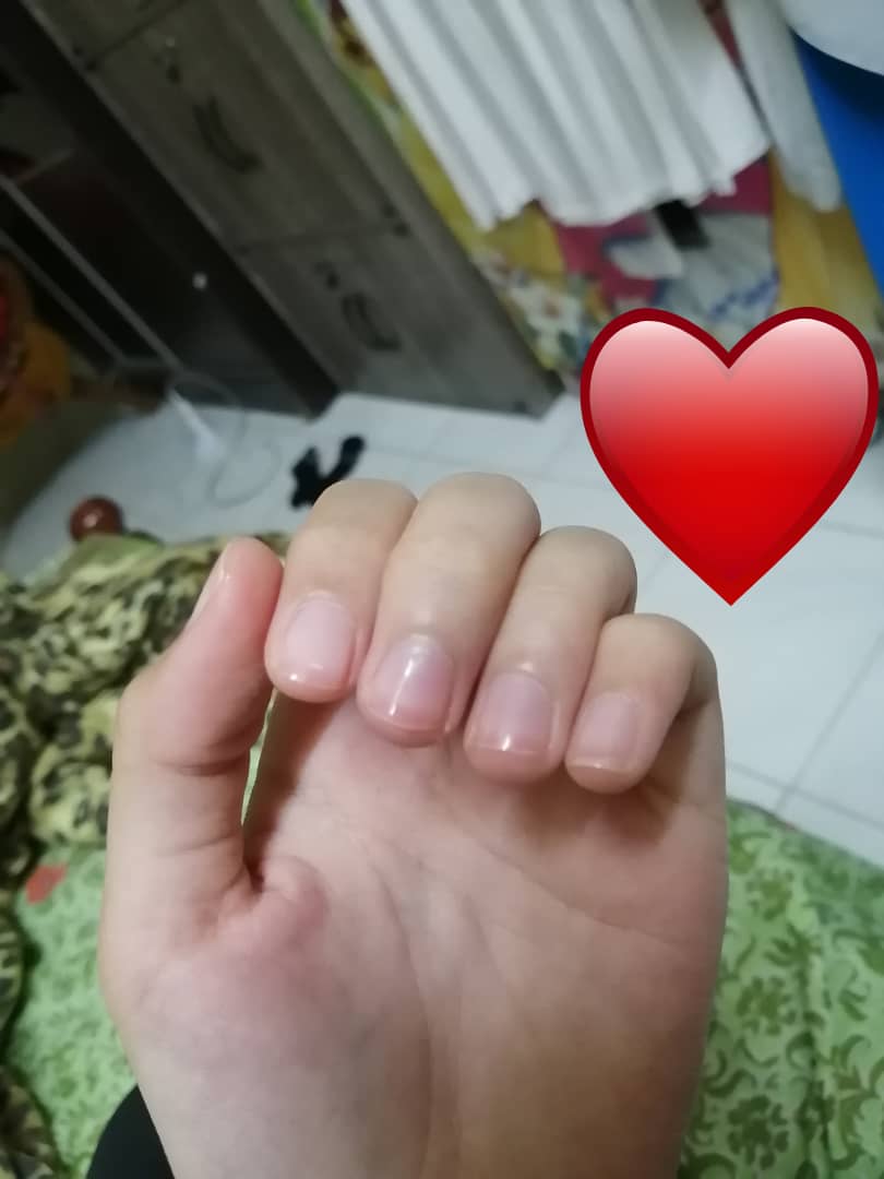 cahhh97's tweet photo. Hello twitterianzz, sy ada jual pengilat kuku sepantas 10 saat 😍 tak perlu byr mahal utk manicure padicure. boleh buat sendiri, nak lagi syok, beli ni lepastu suruh adik @ kawan tolong kilatkan kuku kita 😂😂

https://t.co/r0wj3Ihdtu
Tlg retweet thread sy demi secebis wang saku https://t.co/03ikqUnonR