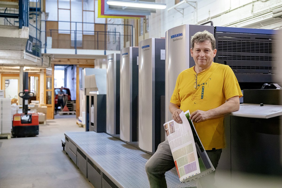 HeidelbergBNL's tweet photo. “Voor het onderhoud van ons machinepark hebben we gekozen voor een servicecontract van Heidelberg." Dat zegt Çois de Decker van drukkerij De Wrikker uit Berchem.

Het volledige artikel lezen? https://t.co/5ZcYYCZtWm

#dewrikker @HeidelbergBNL #Heideldruck  #AmpersandBNL https://t.co/S8wSmCjmAV