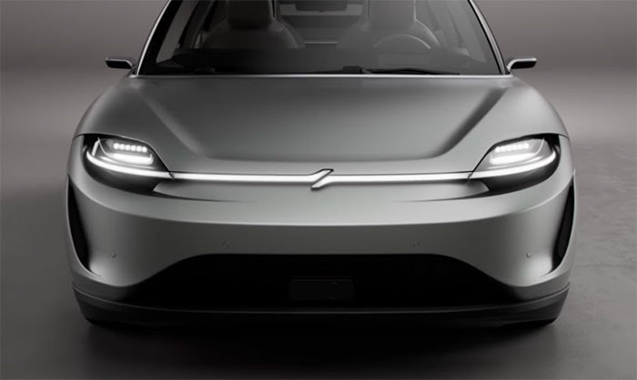 HUBInstitute's tweet photo. #Automotive Et si les groupes techs étaient les futurs géants automobiles ? @Sony a dévoilé au #CES2020 #VisionS une berline électrique. Elle est équipée des dernières technologies de la marque et des ses partenaires. Plus d'informations dans le #HUBRADAR https://t.co/3u7iF0oBIz https://t.co/diFLbtuUEF