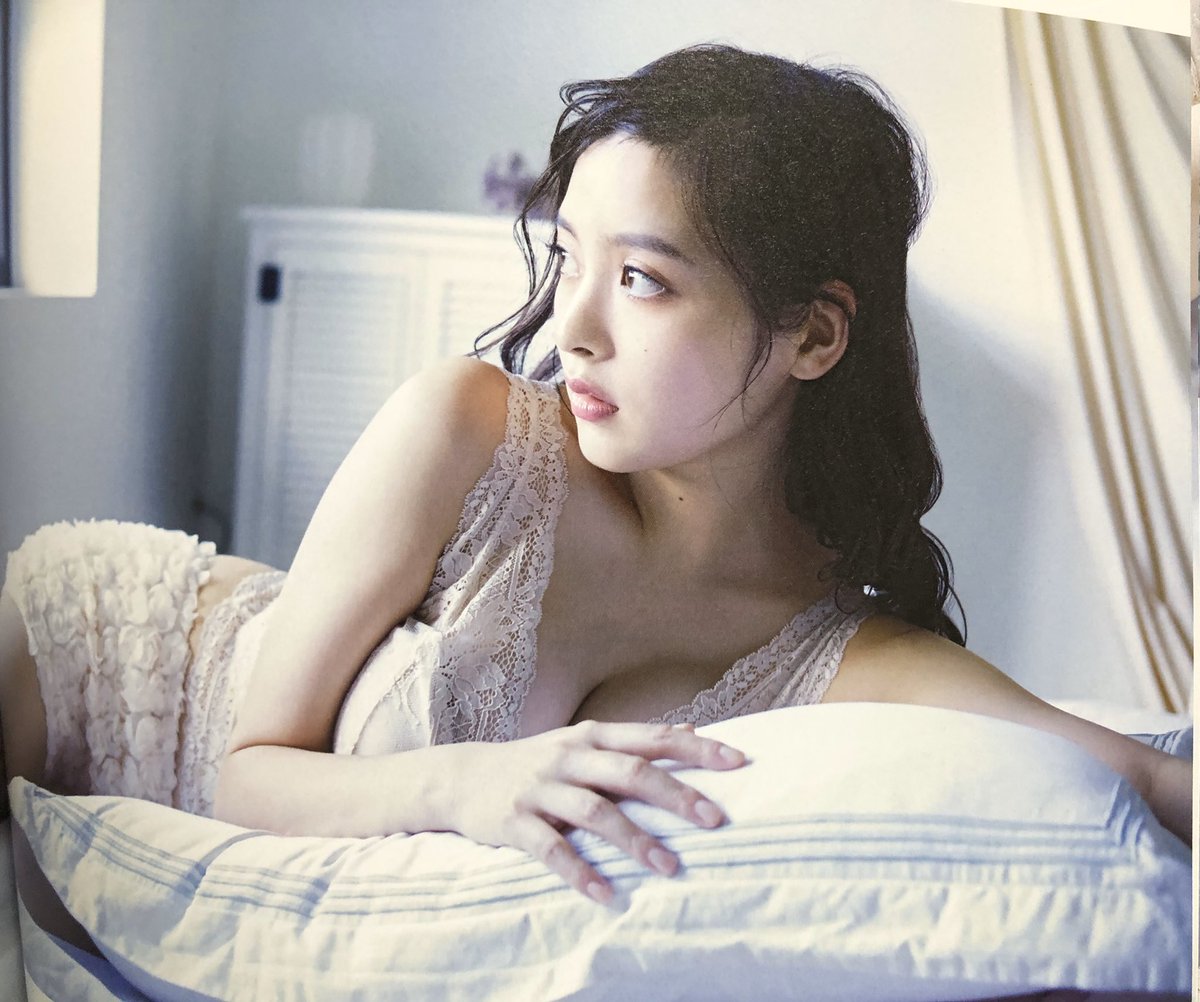 N M 在 Twitter 上 上坂すみれ キュアコスモ ユニ役している上坂すみれさんの写真集 すみれいろ 購入しました セクシーだわ 凄っ T Co Dyc7cfmvq8 Twitter