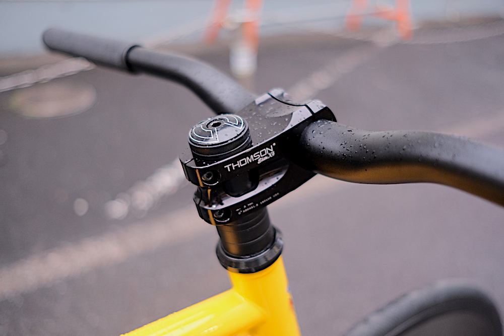 鮮やかなイエローが一際目を引く、2020年モデルの”CINELLI GAZZETTA”
オススメのSHRED60でカスタムしてみました。

<a href="/brotures/">BROTURES</a>

 原宿
03-6804-3115
harajuku@brotures.com

↓ブログ↓
brotures.com/harajuku

#brotures #ブローチャーズ #初売り #セール #東京 #渋谷 #原宿