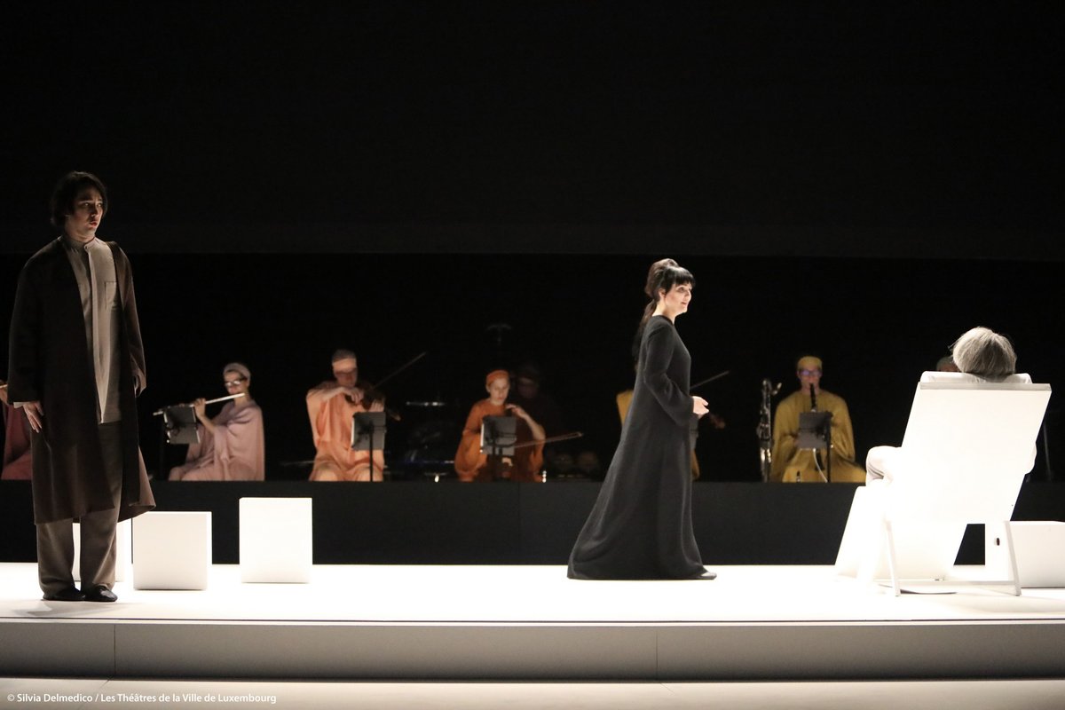 FASHIONSNAP tweet media