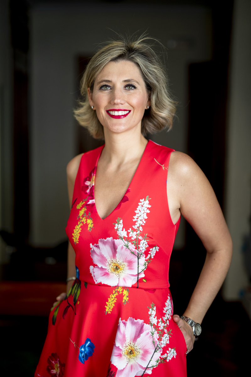 silviaalava's tweet image. Se acabó la navidad, sin embargo, nos quedan 359 días para llenarlos de momentos mágicos, de tiempo compartido con tu familia y amigos, de besos y abrazos. Haz que cada minuto cuente. Se consciente de lo haces y agradece lo que tienes. #DesafioBienestarEmocional #psicología