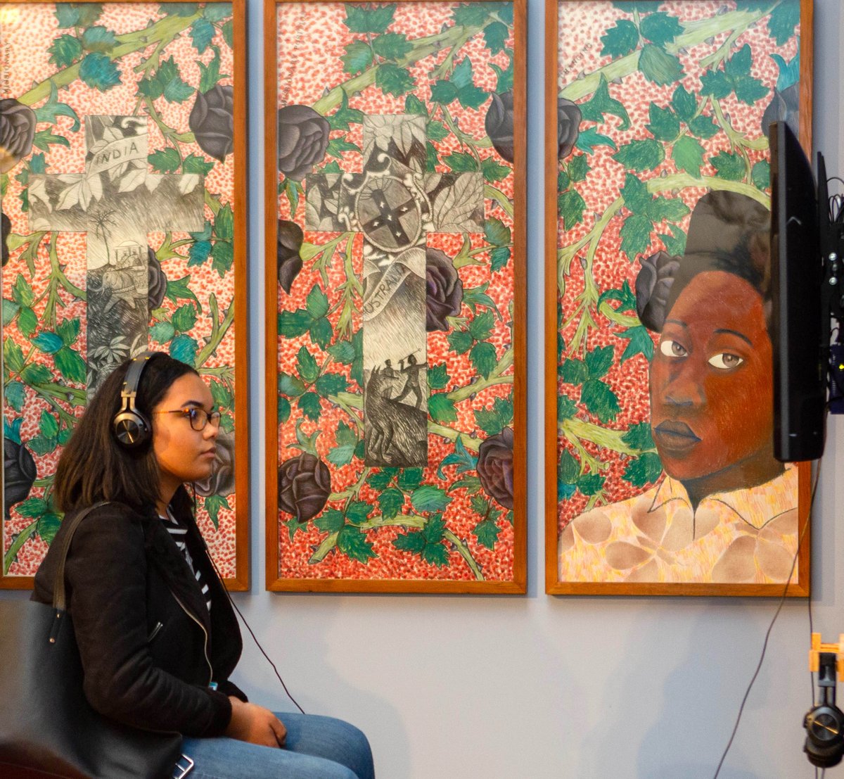 firstsite's tweet photo. Closing this week... #SuperBlack feat. artworks chosen frm @A_C_Collection by #Essex’s black community + new work by @thisiselsajames
#youngpeople speak out in 'What’s the problem?' through posters created by @FirstsiteYAK in collab w/ #flyingleaps.
https://t.co/3U5hUFMy4y https://t.co/7SdaL6CL7g