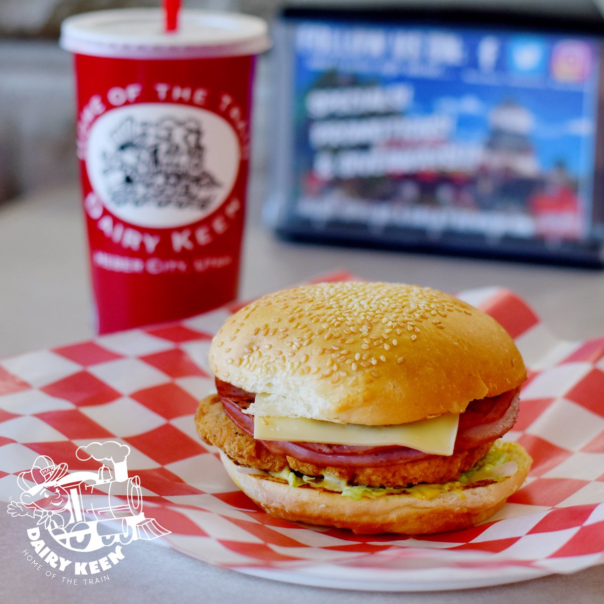 We love Chicken Sandwiches! Which one is your favorite in our menu? 🚂
#midway #foodie #yummy #hungry #delish #homeofthetrain #dairykeen #hebercity #utah #parkcity