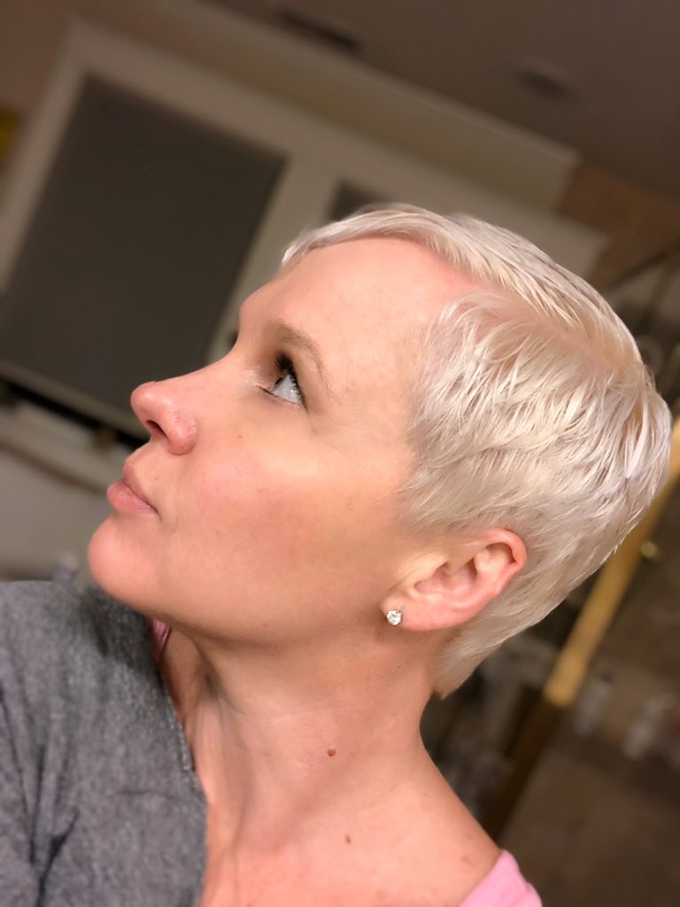 daniellewuschke's tweet photo. Fresh cut, styled with @lovemasamihair styling cream and shine serum ... #botanical #lovemasami #beauty #blonde https://t.co/e13klMkOrN