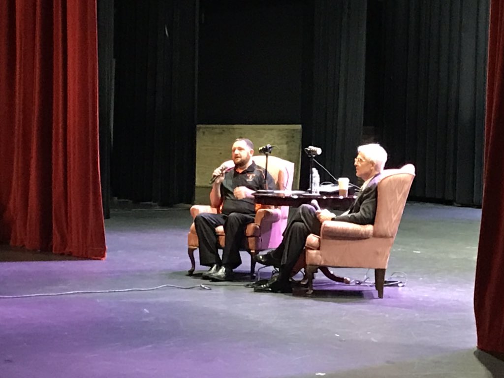 NancyEverts's tweet photo. Starting out Day 2 (Elem/MS) of our Technology PD Day with a fireside chat from our Superintendent, Dr. John P. Kelly, led by @sethfewell
#LookingGlassPD
#PearlandTech
#WeArePearlandISD
@PearlandETS @pearlandlittles https://t.co/CQOlYwyMdA