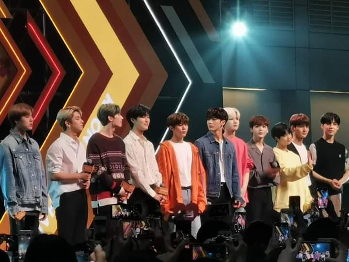 mosturiz's tweet image. It&apos;s not your fault.❤💙💚💛🧡💜
#reboot_X1 #엑스원_새그룹_결성지 
#x1_new_begining