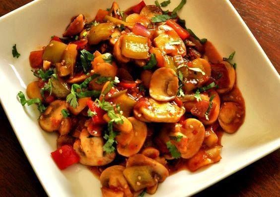 blue_gingeruk's tweet photo. Garlic Mushrooms - spiced mushrooms cooked with garlic and served on a bed of lettuce for an affordable price, visit https://t.co/PIMOnVLOpF for menu. #spicedmushrooms #indianfood #indianrestaurants https://t.co/S7YmwS2sy7