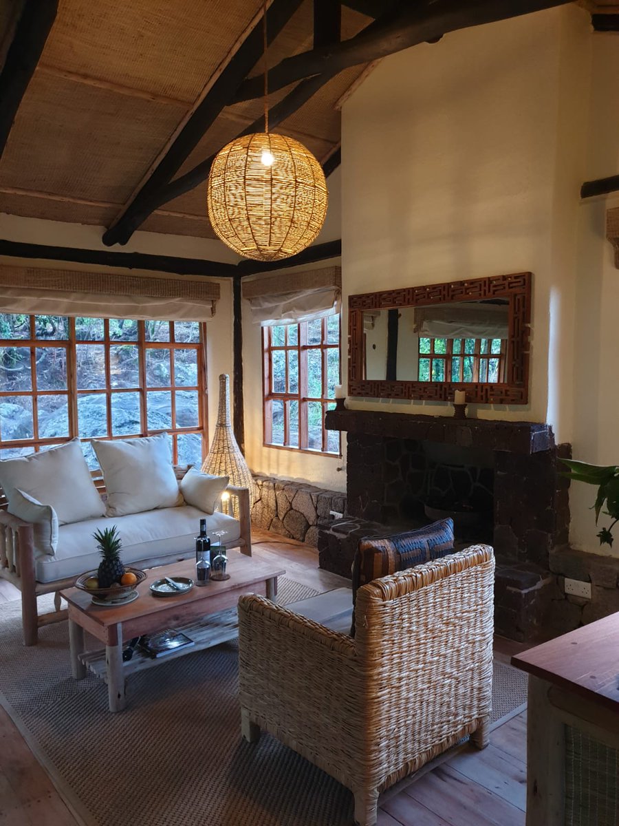 VolcanoesSafari's tweet photo. The perfect sitting room for relaxing after a day of exploration.
The new Reuben Banda at #MountGahingaLodge is dedicated to Reuben, a local Gahinga guide who helped #WalterBaumgartel explore the area and kick start gorilla tourism in Southern Uganda. https://t.co/Mbh3GLA5PW