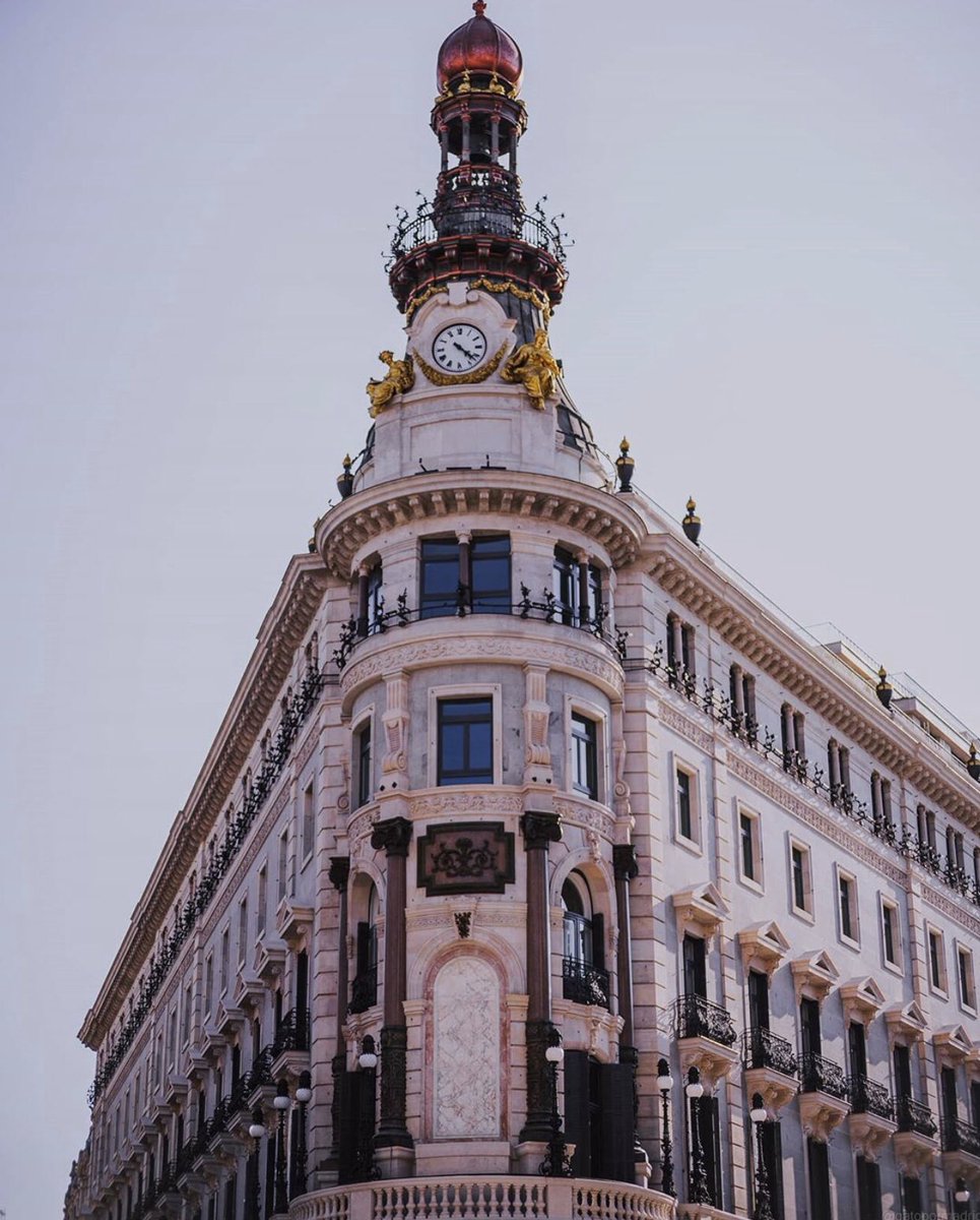 Fantástica foto del Palacio de Canalejas 

Fotografía que nos envía (gatopormadrid - Instagram)

#madrid #palacio #demadridalcielo