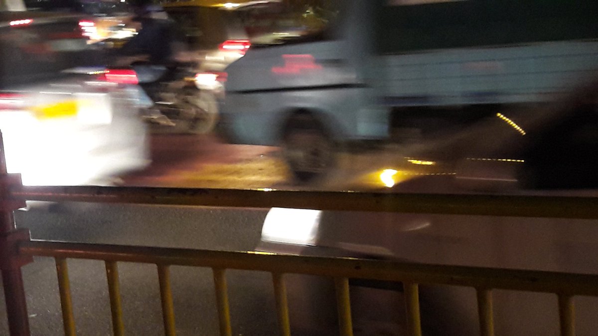 manasaradhya's tweet image. @BMTC_BENGALURU @BBMP_MAYOR @BBMPCOMM @srinualavilli #BuspriorityLanes 
#bmtc #nimbus
Repeatedly showing the proof how bmtc,bbmp,@blrcitytraffic failed miserably to success bus priority lane still they are not waking upto make success