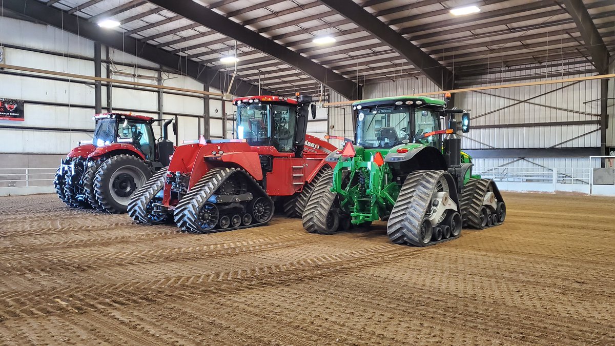 fultojp's tweet photo. Tractors arriving for #PrecisionU20 demo. Recent research being shared tomorrow and recommendations on setups to minimize soil compaction and tractive efficiencies. #agtech #precisionag #CompactIntel https://t.co/BP5IriUU2g