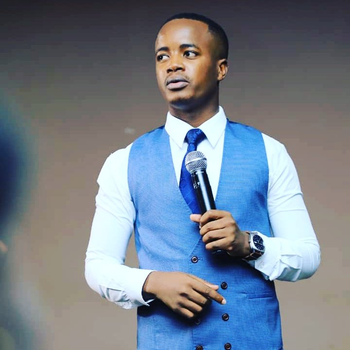 Prophet1Collins's tweet photo. Don't let someone who didn't die for you affect how you worship someone who did
๐ช๐ด #SpiritualStability https://t.co/cnVcwcpaPG
