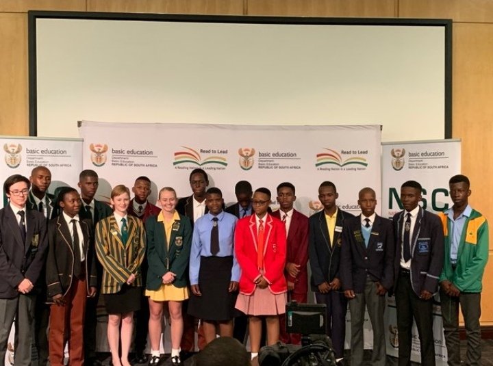 MbilwiSecSchool's tweet photo. Proud to see our very own Tshilidzi Manwadu and Mukona Ranzida on the National stage representing Mbilwi Secondary School #TeamMbilwi #MatricResults2019 #Matric2019 https://t.co/q0P2LYQIIW