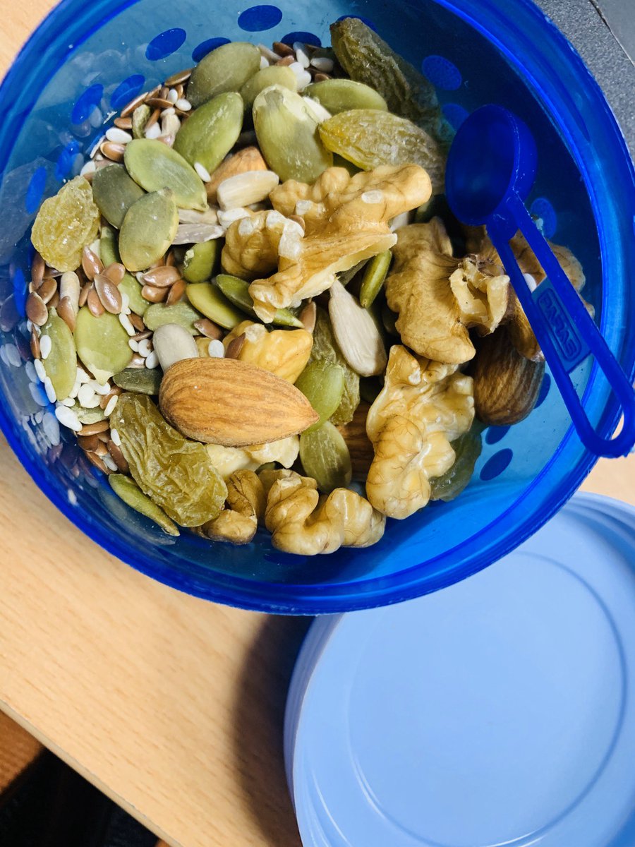 CS_Sukriti's tweet photo. The Must Have in My Handbag🔥♥️💞😌 #SeedMixture #NutsandRaisins https://t.co/Av3DPM9pwA