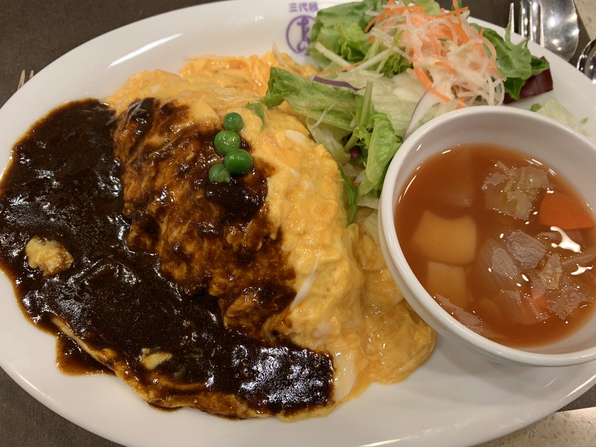 ジュリアン たいめいけん上野 オムハヤシランチはふわトロで まるでトロトロの卵丼の洋食版を食べているよう お腹いっぱいになります 税込13円 ちなみに たいめいけんランチは驚きの1000円です