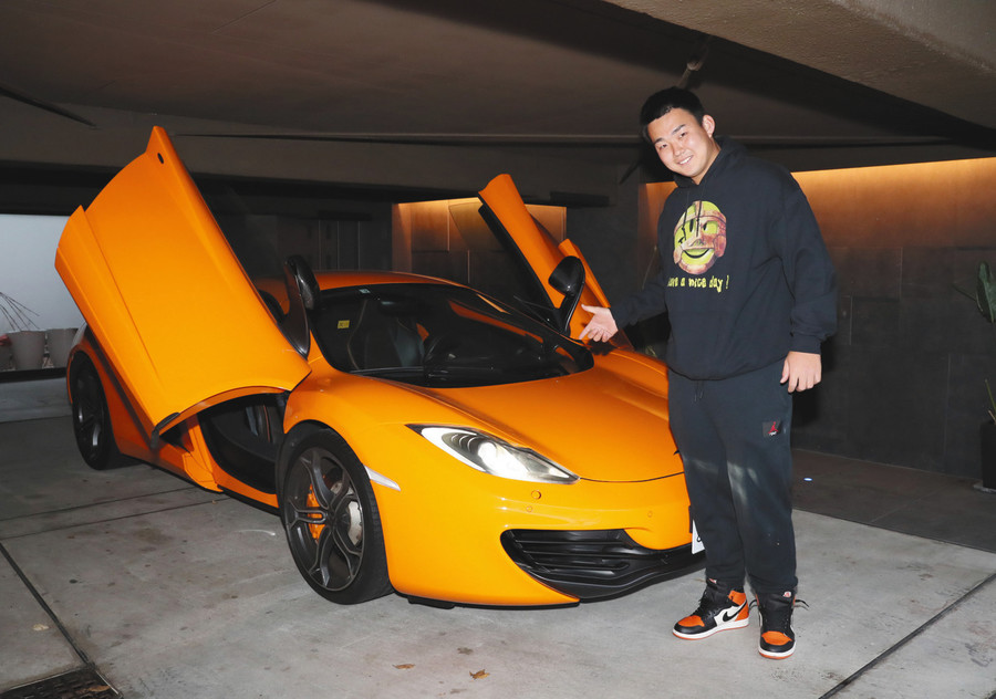 マイナポイントcmの車種は何 新庄ビッグボスの白い車は スッキリさん