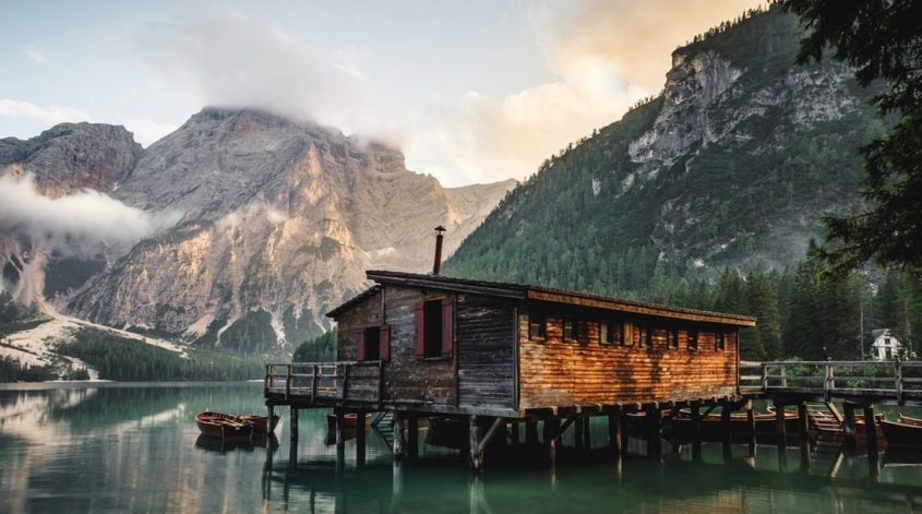 'How to Find Sustainable Travel Accommodation in Europe' buff.ly/2QRIs9Q Thank you <a href="/CharlieOnTravel/">charlieontravel</a>! #ecotravel #staykynder #TravelTuesday 💚