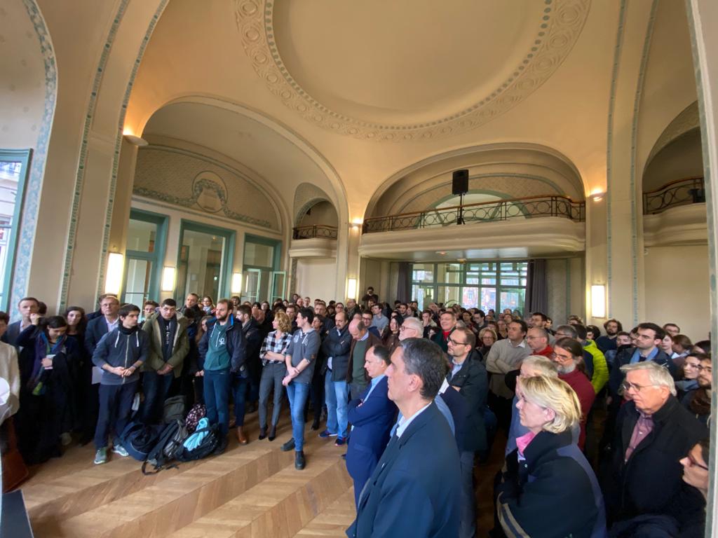 ESPCI_Paris's tweet photo. Cérémonie des vœux de l'école, L'occasion de faire le bilan riche d'une année importante pour l'école, tant sur le plan scientifique que scolaire et au niveau des projets portés par l'école ! https://t.co/I84Wjdqjbx