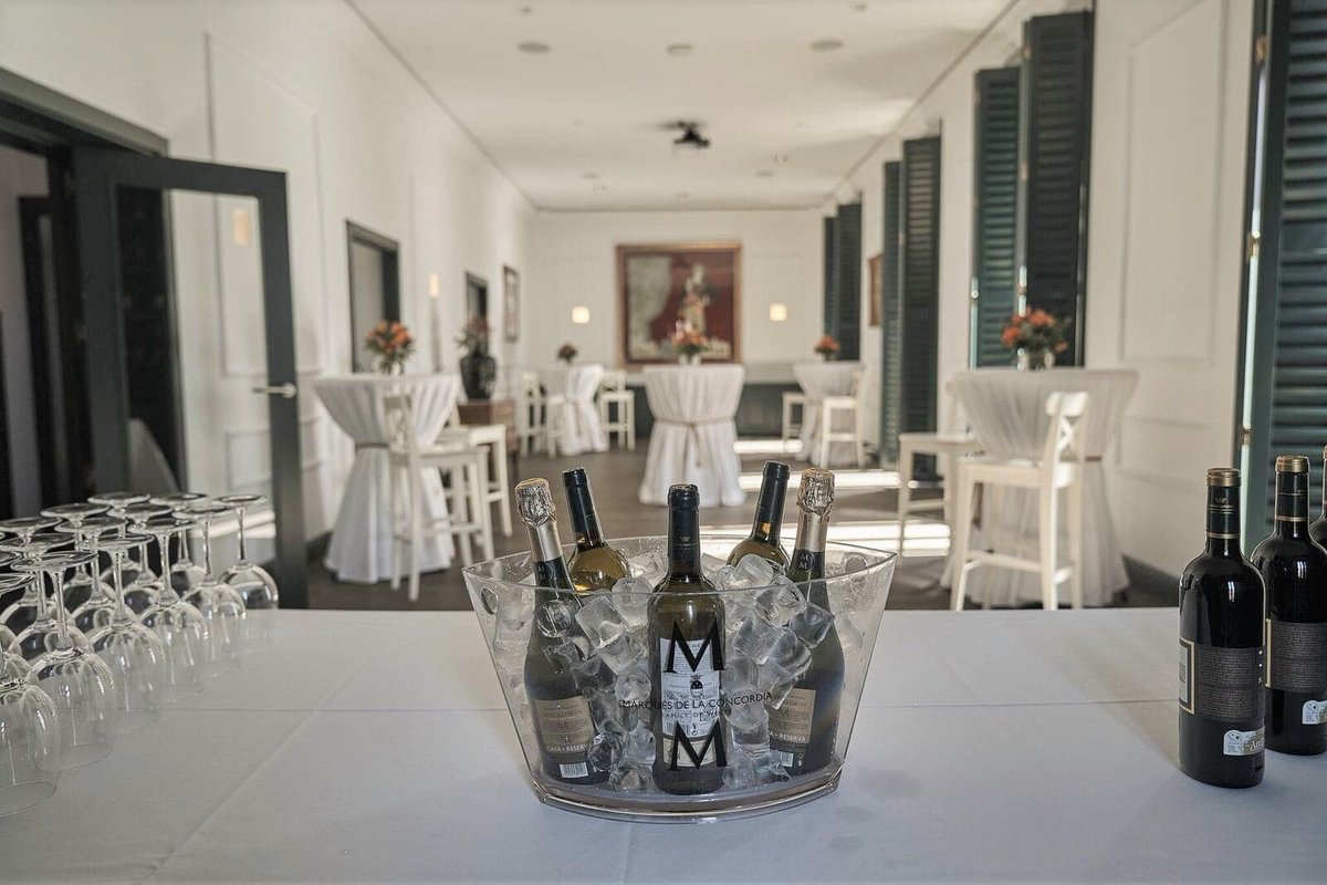 Se han acabado las fiestas navideñas, pero los eventos en Warehouse no paran. Conoce nuestros espacios, ideales para reuniones de trabajo, cócteles, fiestas…