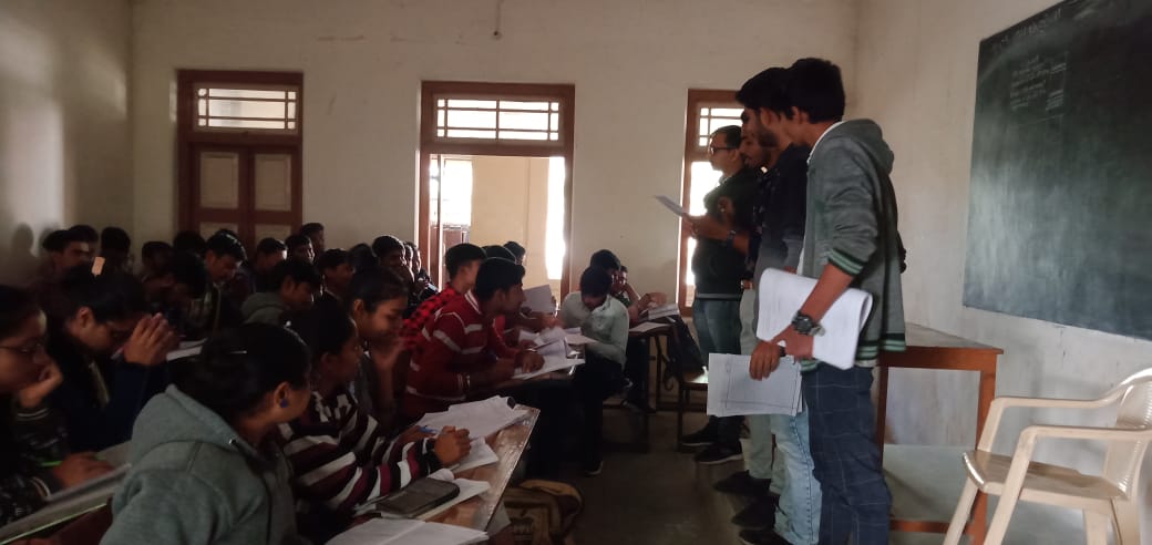 MamRajJetpur's tweet photo. SVEEP activities by campus ambassador at G.K.&amp;C.K. Bosamiya college jetpur @CollectorRjt @CEOGujarat @ECISVEEP https://t.co/9AWbAdjgbo