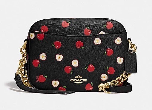 COACHのりんご柄のシリーズめちゃくちゃ可愛いので担当がりんごアイドルのPさんはぜひ…??(?) 